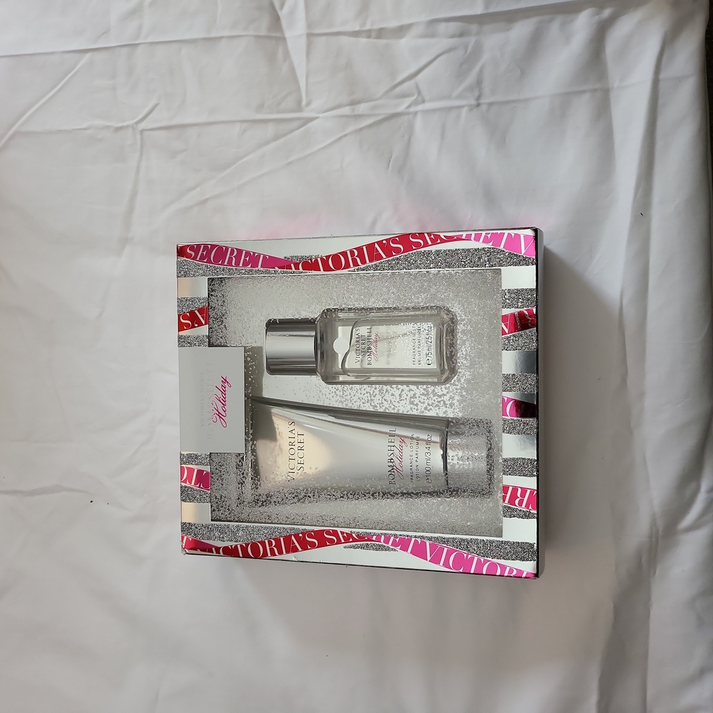 Victoria Secret Bombshell Holiday